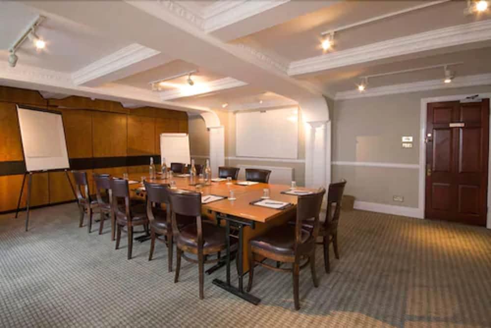 Hatton Court Hotel Глостер Экстерьер фото